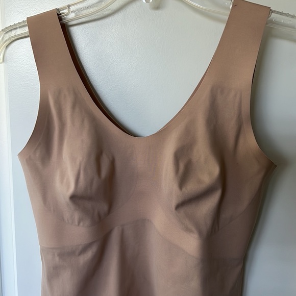 Knix LuxeLift Evolution Tank, M - Picture 2 of 9